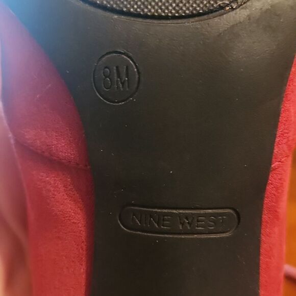 Nine West Faux Suede Cocktail Party Pointed Toe 4" Stiletto Heels 8M, Wine Red - Picture 8 of 9